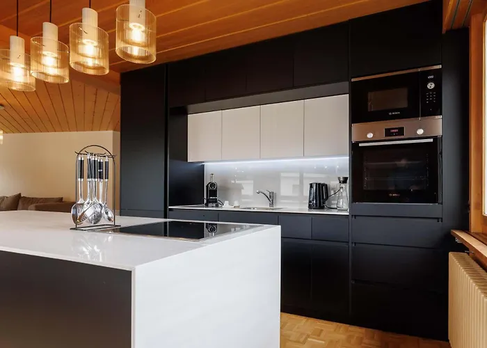 Luxe With Views Private Balcony Apartmán