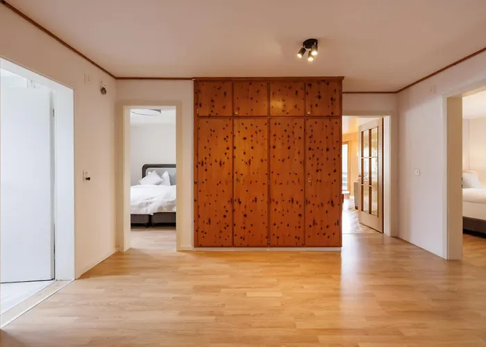 Luxe With Views Private Balcony Apartment *