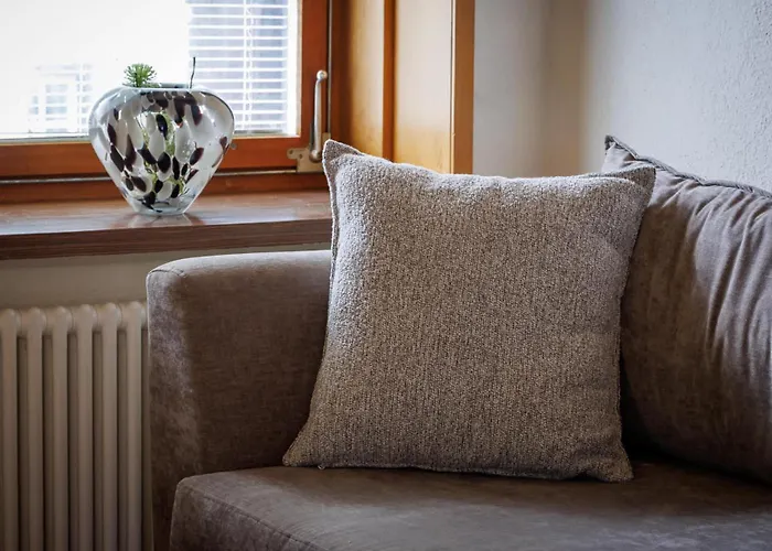 Luxe With Views Private Balcony Apartment *